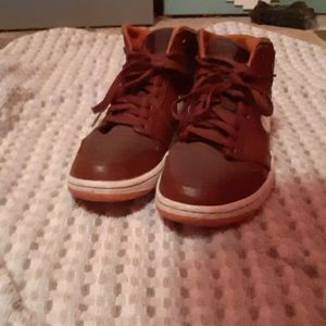 Nike Jordan 1 Team red Electric orange 9.5